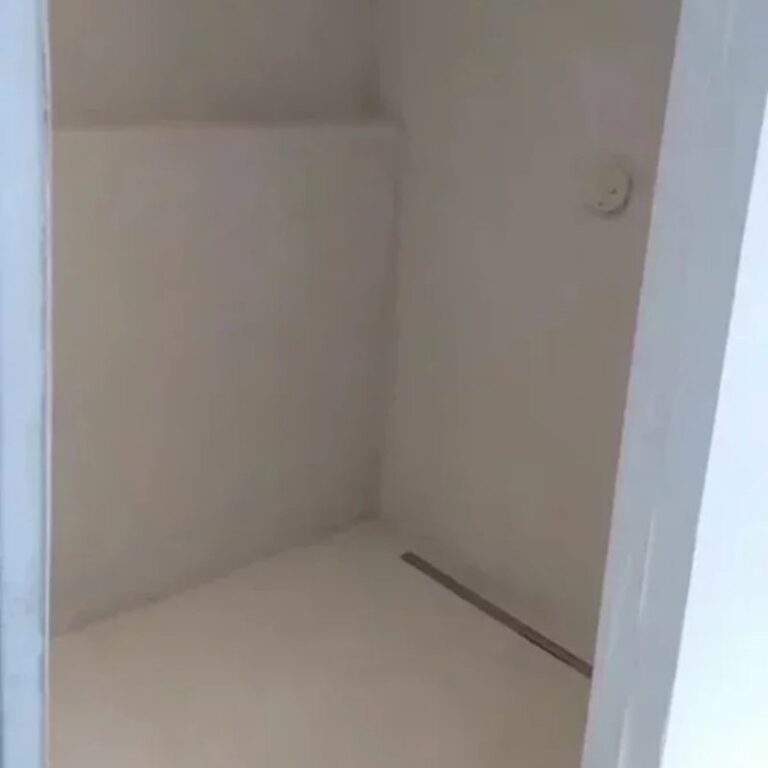 Receveur de douche en béton ciré à Quimper 1