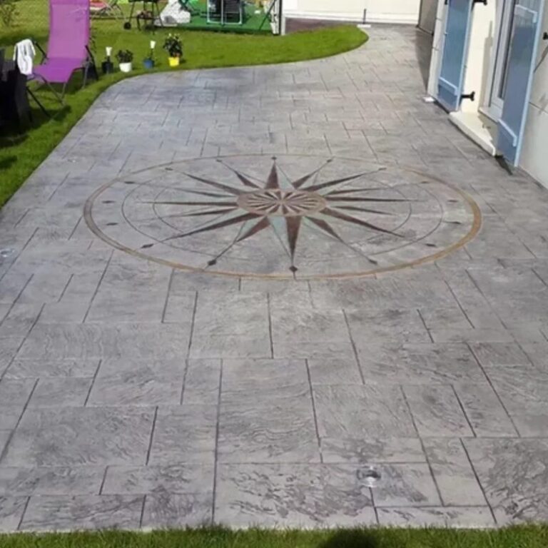 Terrasse béton imprimé Rose des Vents à Quimper 1